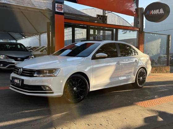 VOLKSWAGEN JETTA 2.0 COMFORTLINE FLEX 4P TIPTRONIC